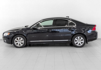 Подержанный автомобиль Volvo S80 2013 года (8 фото)