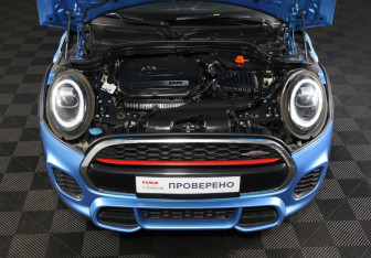 Подержанный автомобиль MINI Hatch 2018 года (9 фото)