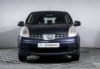 Подержанный автомобиль Nissan Note 2007 года (2 фото)