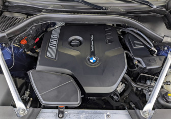 Подержанный автомобиль BMW X4 2019 года (9 фото)