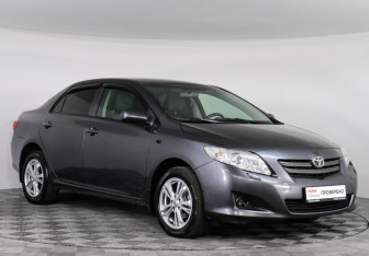 Подержанный автомобиль Toyota Corolla Sedan 2008 года (3 фото)