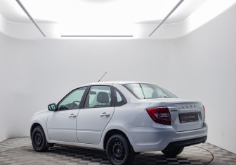 Подержанный автомобиль LADA (ВАЗ) Granta Sedan 2024 года (7 фото)