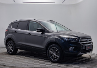 Подержанный автомобиль Ford Kuga 2019 года (7 фото)