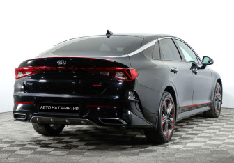 Подержанный автомобиль Kia K5 2021 года (3 фото)