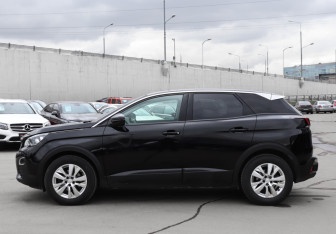 Подержанный автомобиль Peugeot 3008 2019 года (8 фото)