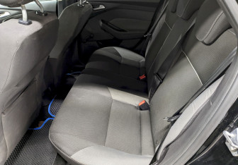 Подержанный автомобиль Ford Focus Hatchback 2012 года (14 фото)