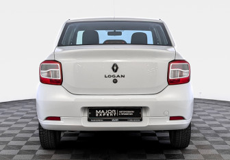 Подержанный автомобиль Renault Logan Sedan 2022 года (6 фото)