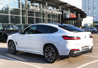 Подержанный автомобиль BMW X4 2018 года (7 фото)