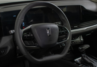 Новый FAW Bestune B70 2023 (13 фото)