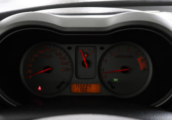 Подержанный автомобиль Nissan Note 2008 года (7 фото)