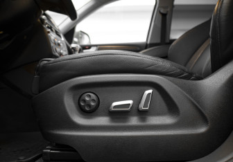 Подержанный автомобиль Audi Q5 2013 года (26 фото)