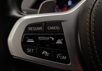 Подержанный автомобиль BMW X6 2020 года (26 фото)