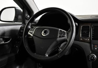 Подержанный автомобиль SsangYong Actyon 2013 года (12 фото)