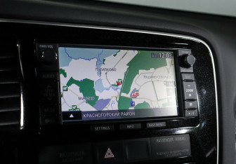 Подержанный автомобиль Mitsubishi Outlander 2013 года (14 фото)