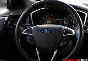 Подержанный автомобиль Ford Mondeo Wagon 2019 года (12 фото)
