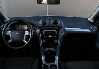 Подержанный автомобиль Ford Mondeo Wagon 2012 года (9 фото)