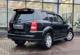 Подержанный автомобиль SsangYong Rexton 2009 года (8 фото)