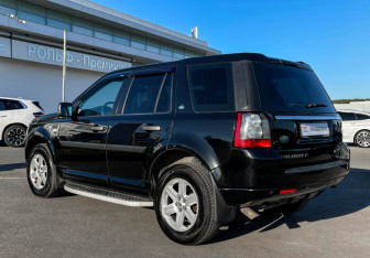 Подержанный автомобиль Land Rover Freelander 2012 года (7 фото)