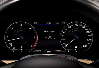 Подержанный автомобиль Volkswagen Touareg 2019 года (13 фото)