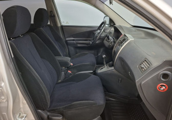 Подержанный автомобиль Hyundai Tucson 2008 года (10 фото)