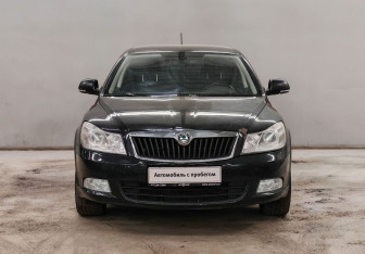 Подержанный автомобиль Skoda Octavia Liftback 2013 года (2 фото)