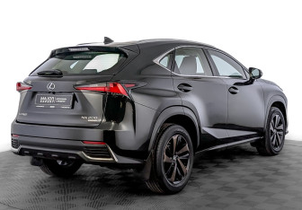 Подержанный автомобиль Lexus NX 2021 года (5 фото)