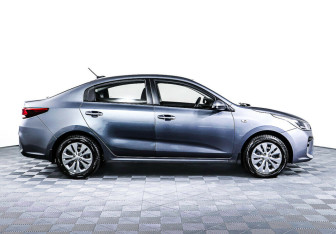 Подержанный автомобиль Kia Rio Sedan 2017 года (4 фото)