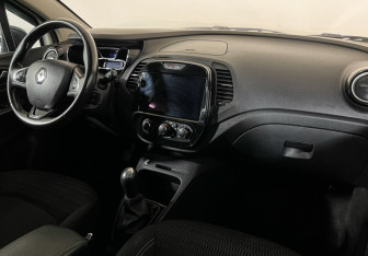 Подержанный автомобиль Renault Kaptur 2017 года (9 фото)