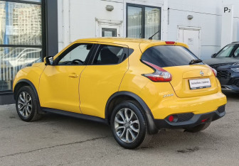 Подержанный автомобиль Nissan Juke 2014 года (7 фото)