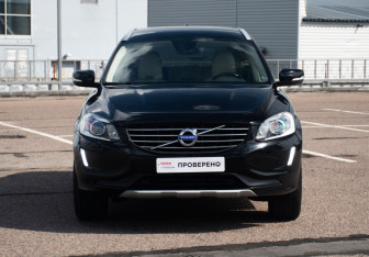 Подержанный автомобиль Volvo XC60 2017 года (2 фото)