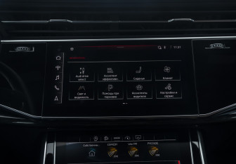 Подержанный автомобиль Audi Q7 2021 года (20 фото)