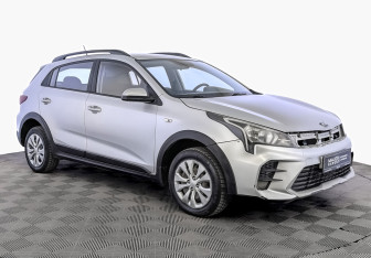 Подержанный автомобиль Kia Rio Hatchback 2021 года (3 фото)
