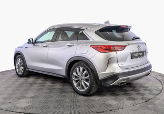 Подержанный автомобиль Infiniti QX50 2019 года (7 фото)