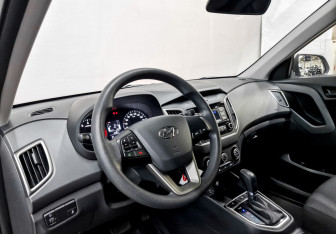 Подержанный автомобиль Hyundai Creta 2019 года (17 фото)