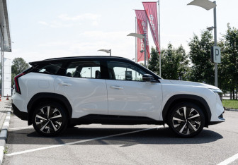 Новый Geely Atlas 2026 (9 фото)