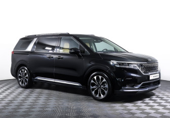 Подержанный автомобиль Kia Carnival 2021 года (3 фото)
