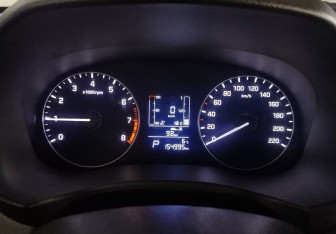 Подержанный автомобиль Hyundai Creta 2018 года (12 фото)