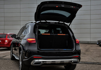 Подержанный автомобиль Mercedes-Benz GLC Coupe 2023 года (14 фото)