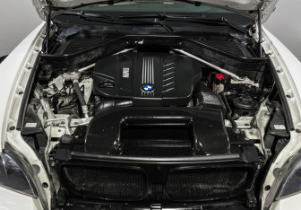 Подержанный автомобиль BMW X6 2010 года (10 фото)