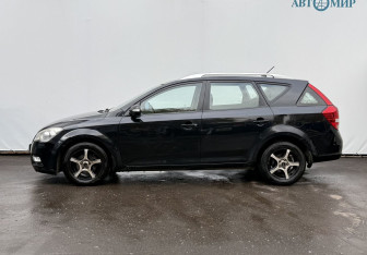 Подержанный автомобиль Kia Ceed Wagon 2012 года (8 фото)