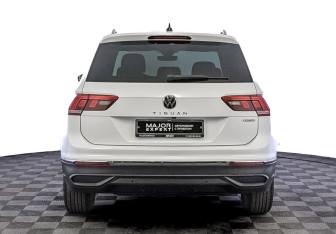 Подержанный автомобиль Volkswagen Tiguan 2021 года (6 фото)