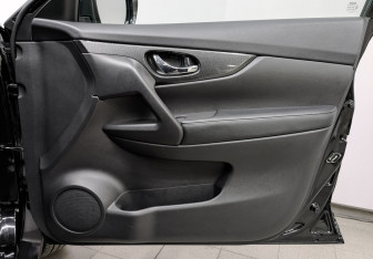 Подержанный автомобиль Nissan X-Trail 2018 года (22 фото)