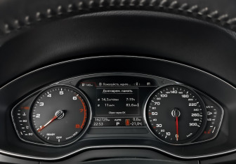 Подержанный автомобиль Audi Q5 2017 года (16 фото)