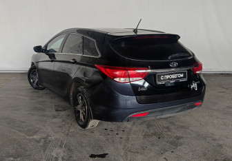 Подержанный автомобиль Hyundai i40 Wagon 2013 года (5 фото)