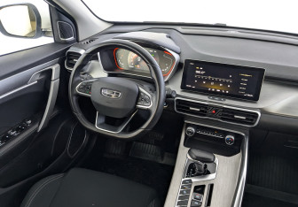 Подержанный автомобиль Geely Coolray 2023 года (30 фото)