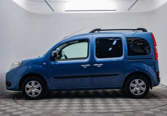 Подержанный автомобиль Renault Kangoo 2015 года (2 фото)