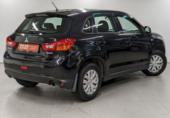 Подержанный автомобиль Mitsubishi ASX 2014 года (5 фото)