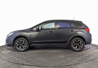 Подержанный автомобиль Subaru XV 2013 года (8 фото)