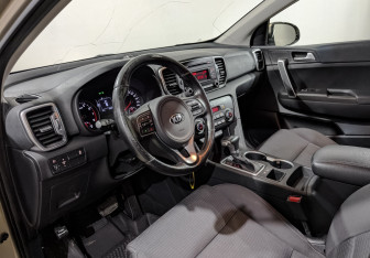 Подержанный автомобиль Kia Sportage 2017 года (15 фото)