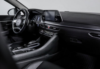 Подержанный автомобиль Hyundai Sonata 2020 года (9 фото)